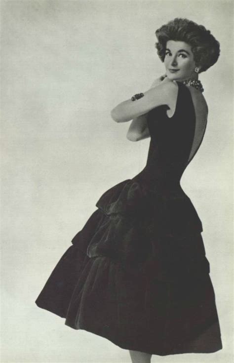 la petite robe noire chanel histoire|Petite robe noire — Wikipédia.